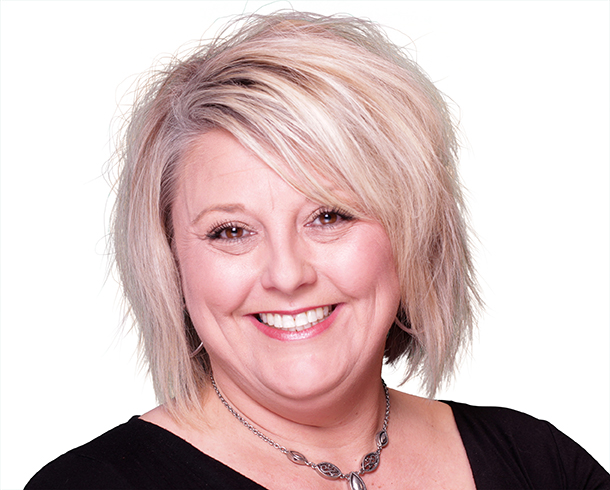 Model photo with fine hair strands preserved after masking